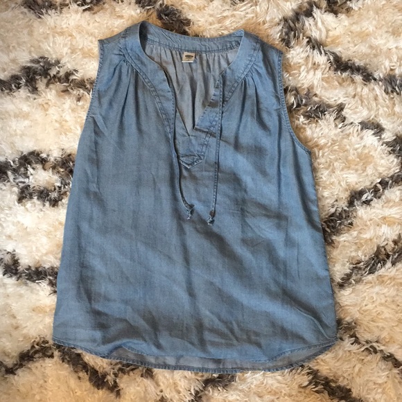 Old Navy tank - Picture 1 of 3